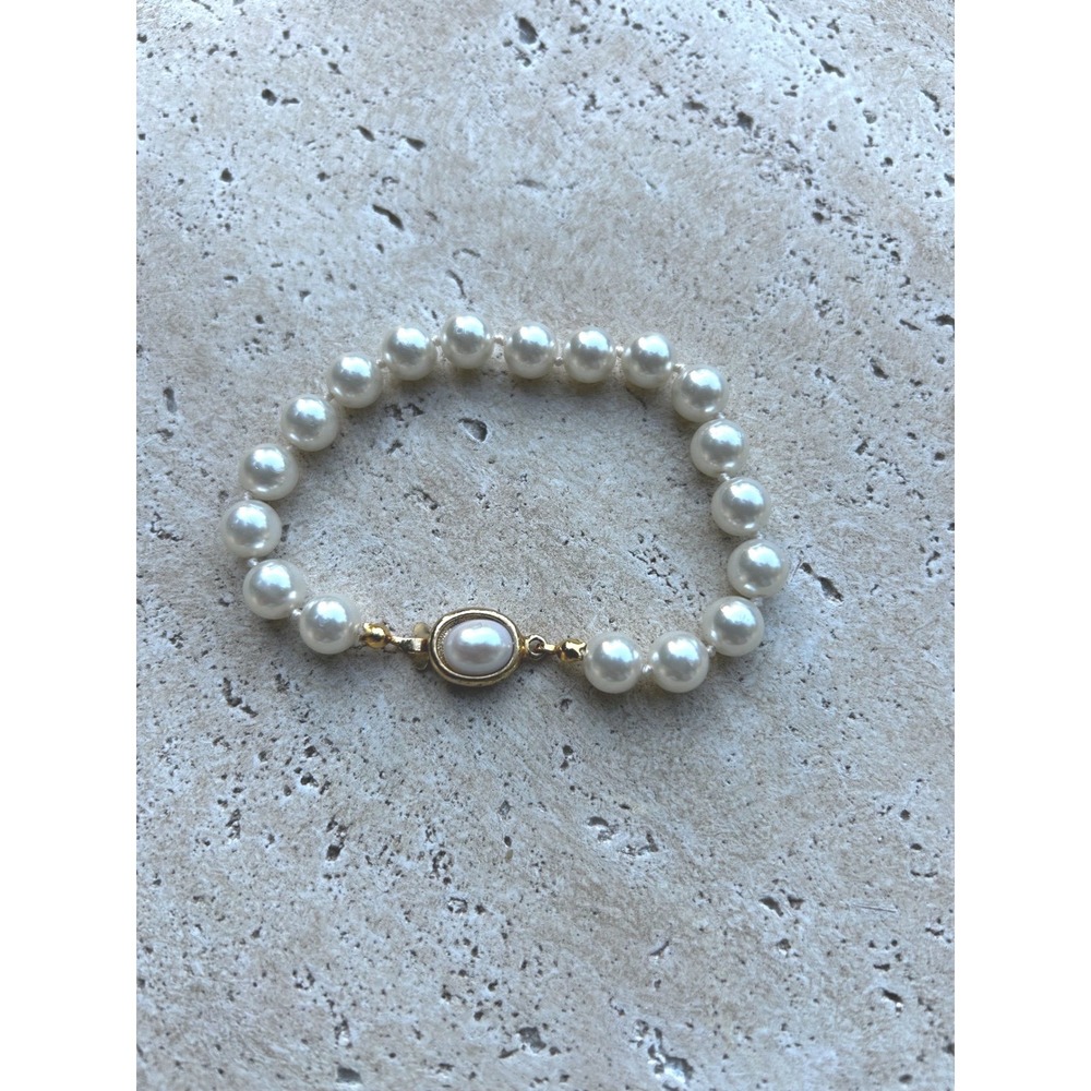 Vintage White Faux Pearl Strand Bracelet Gold Tone Box Clasp 7" Bridal Formal